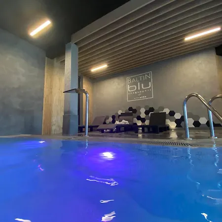 شقة Deluxe Baltin Family Animacje I 2 Baseny W Cenie ساربينوفو