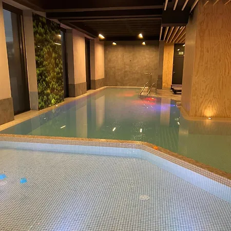 شقة Deluxe Baltin Family Animacje I 2 Baseny W Cenie ساربينوفو